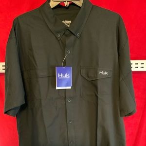 Huk Mens Button Down Vented Sirt